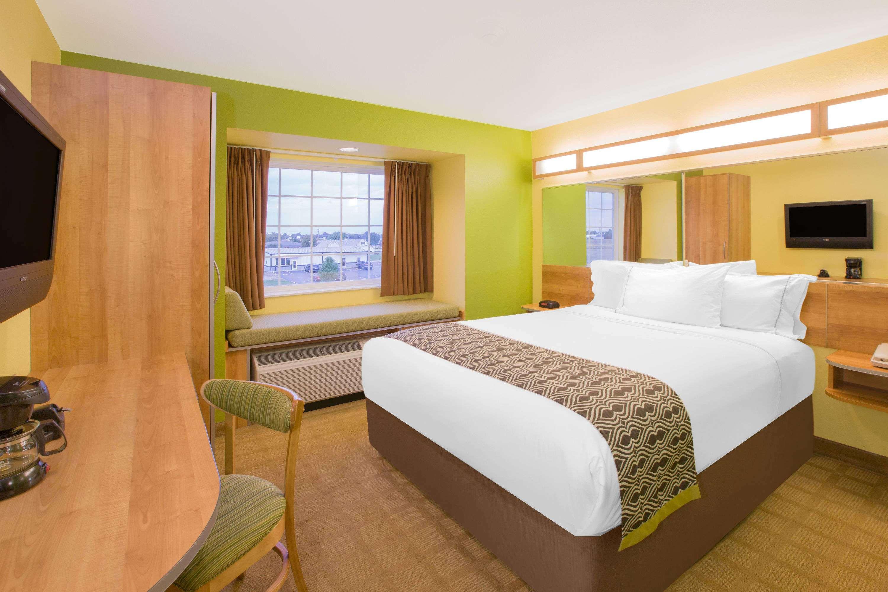 Microtel Inn & Suites By Wyndham Delphos Eksteriør bilde