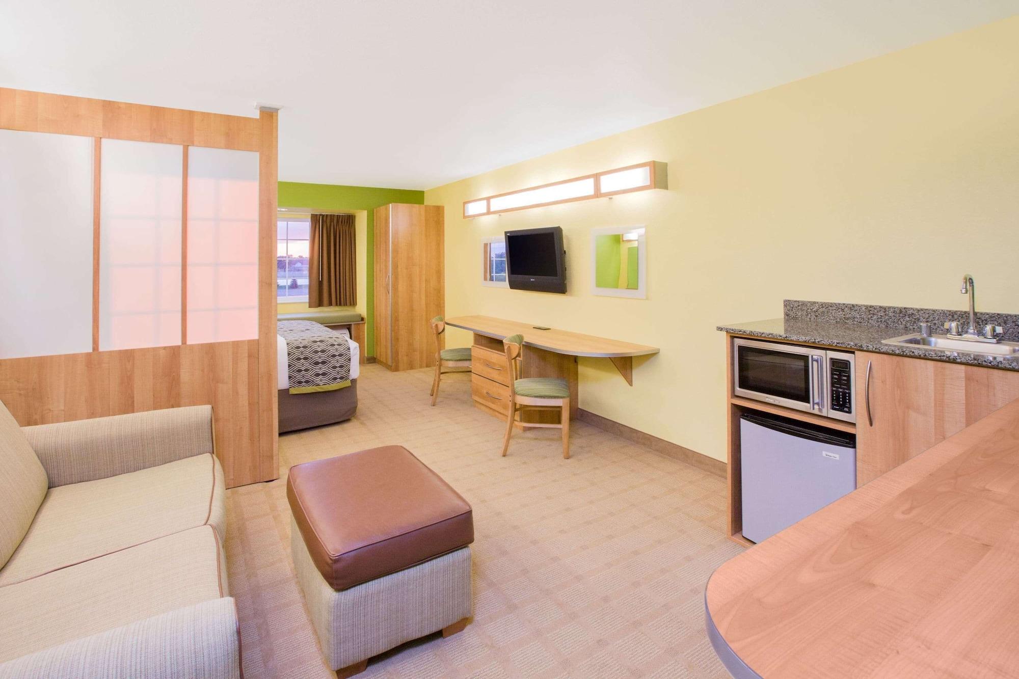 Microtel Inn & Suites By Wyndham Delphos Eksteriør bilde
